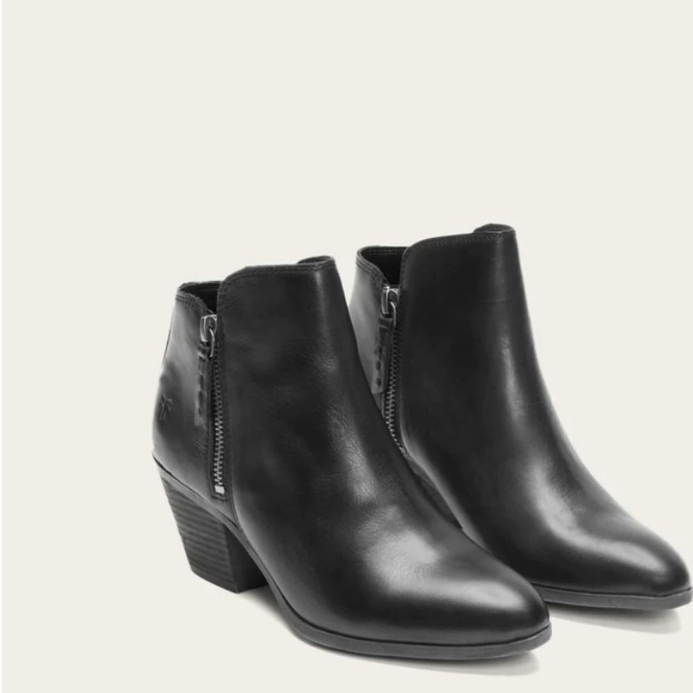 Frye Judith Zip Bootie- Black